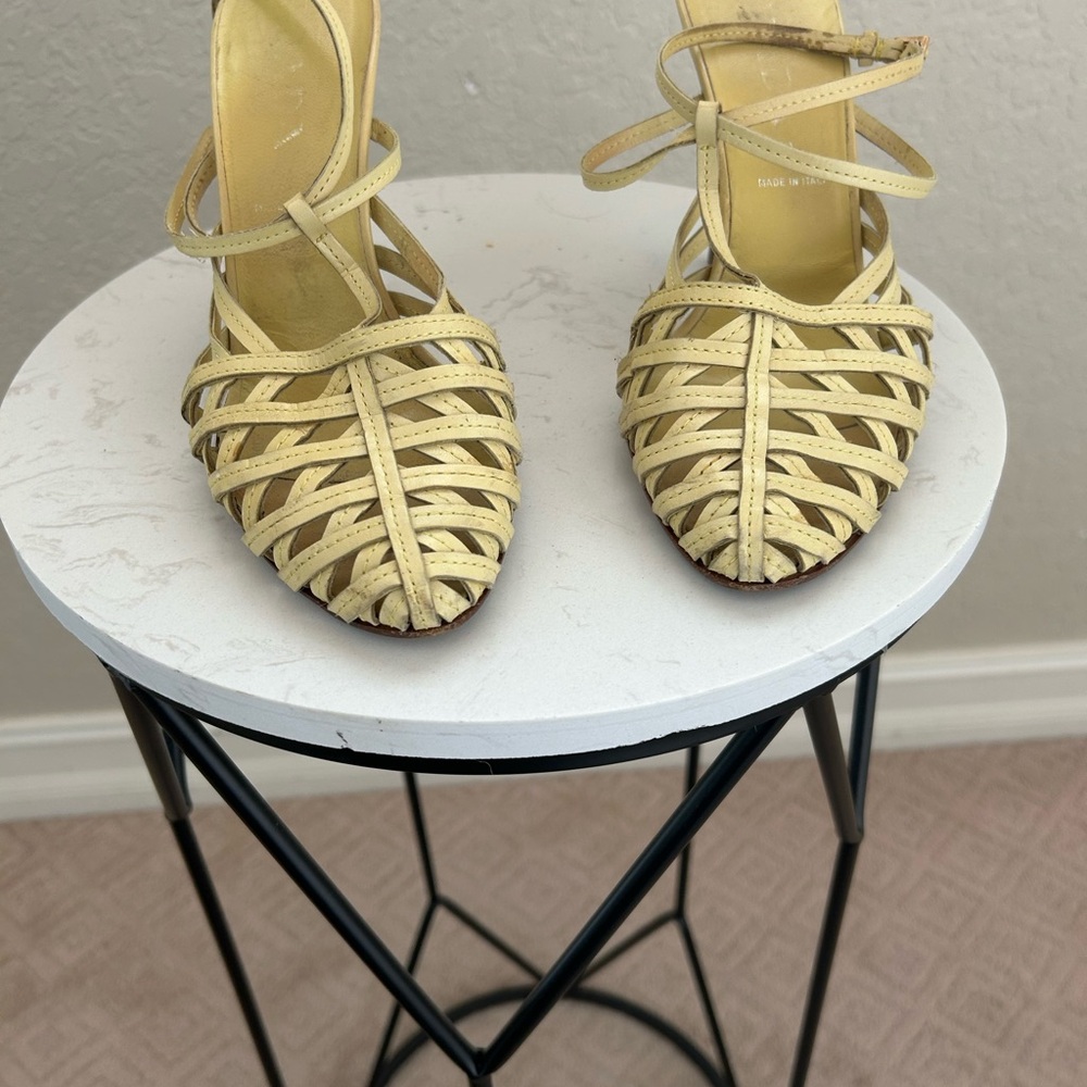 Elegant Yellow Strappy Women's Shoes